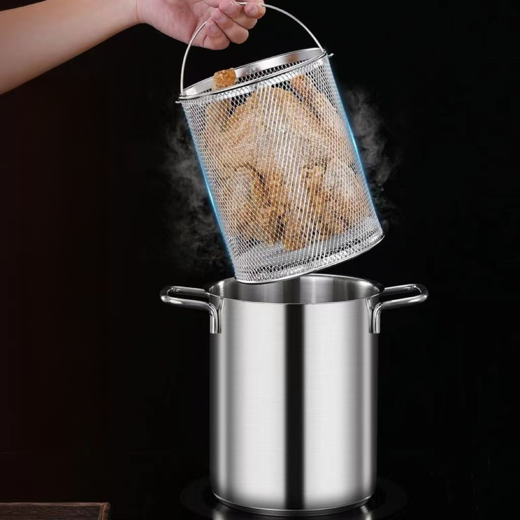 Stainless steel deep fryer with filter