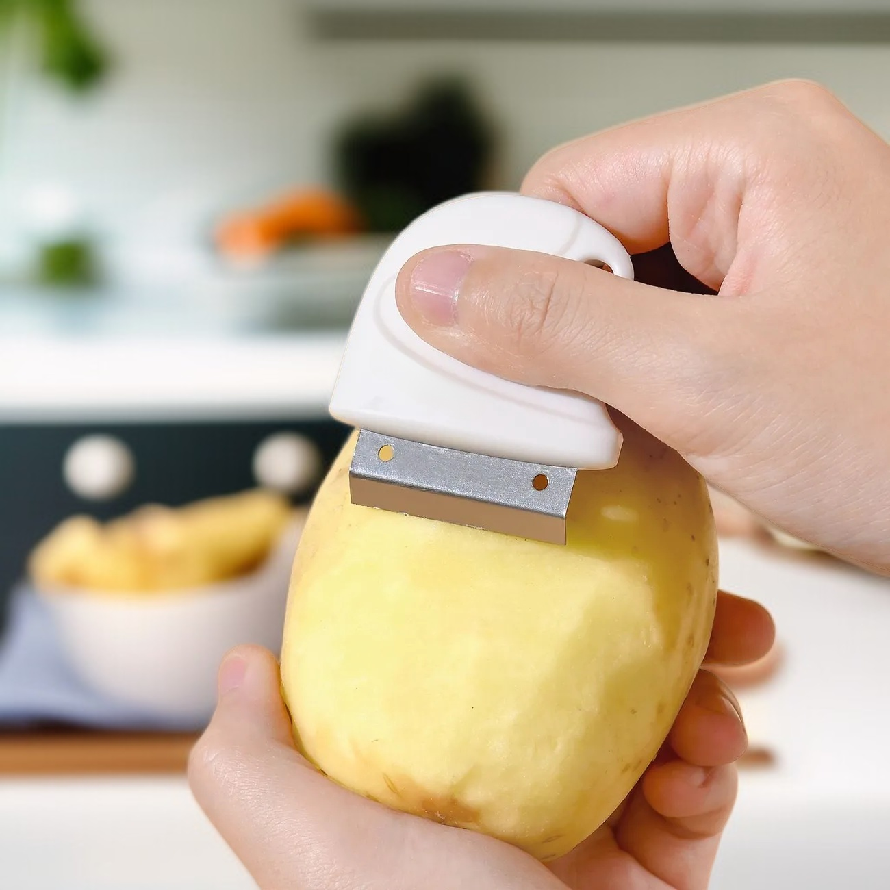 Multi-functional peeler
