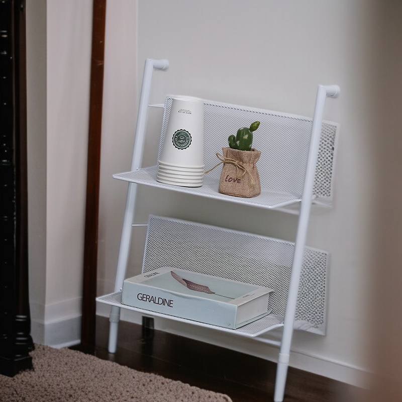 Studiofotografie mit stilvollem Zeitungsständer