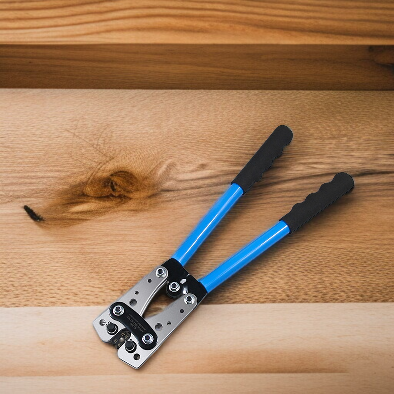 裸圧着ケーブルカッターの刃先アップ