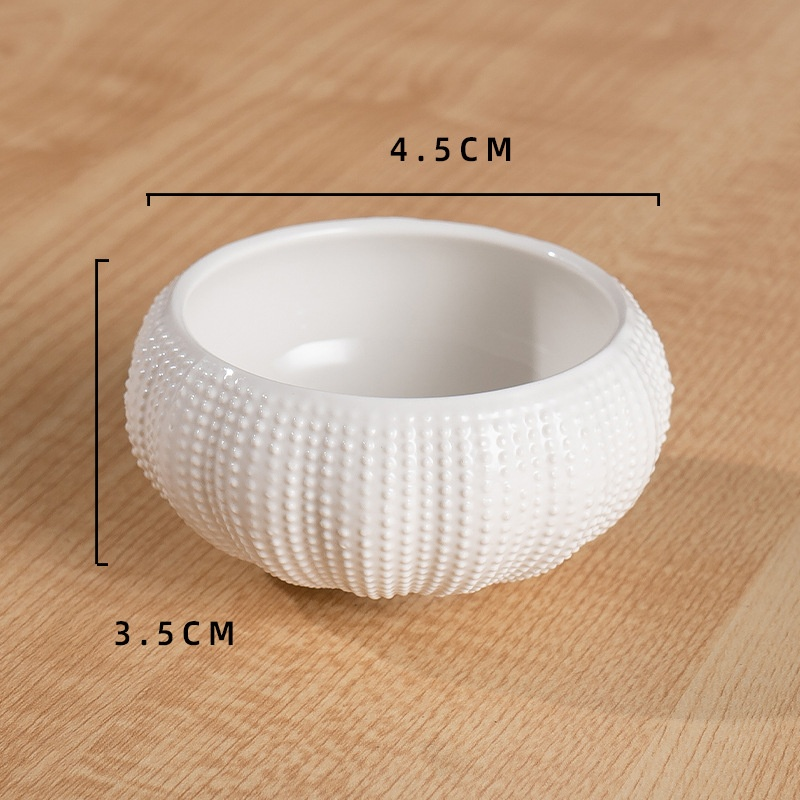 Plato de cerámica de forma irregular