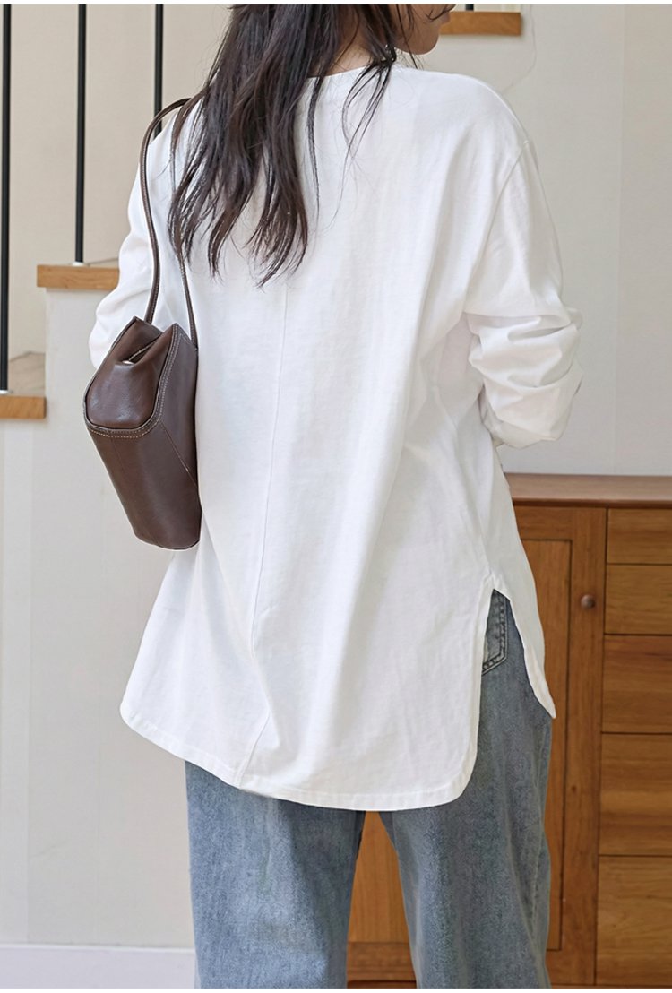 柔らか素材のシンプルインナーシャツ