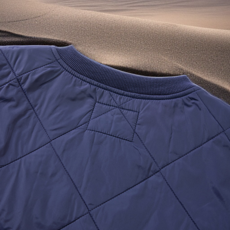 إطلالة شتوية بمعطف داخلي مبطن