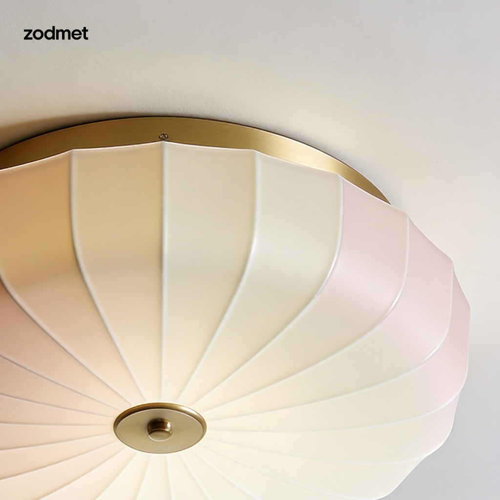 現代簡約吸頂燈安裝於客廳天花板