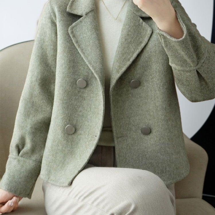 여성용 짧은 모직 코트, 작은 사이즈와 모직 슈트 칼라, 가을에 어울리는 우아한 모직 코트