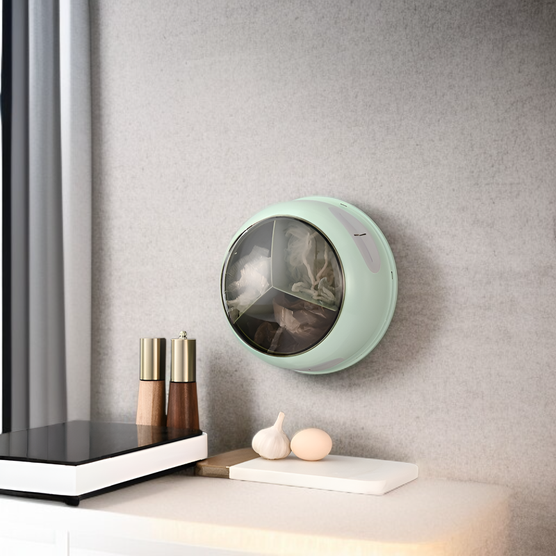 Ordentliche Küche mit platzsparender Aufbewahrungstasche