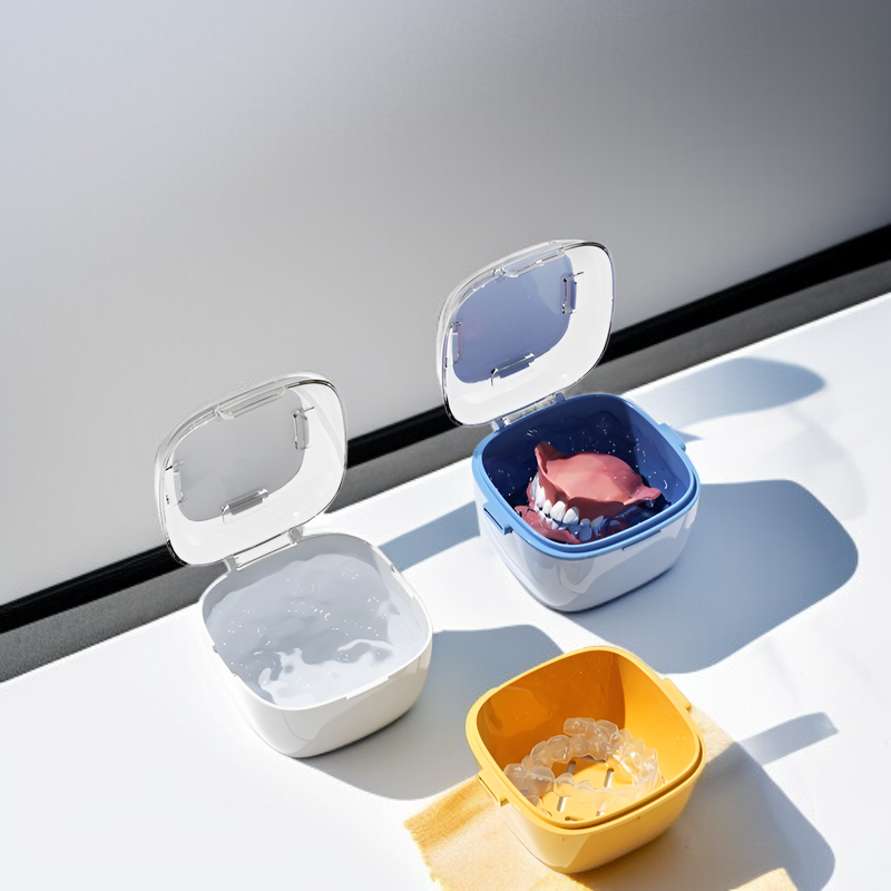 Hygienic denture container for cleaning and storage
