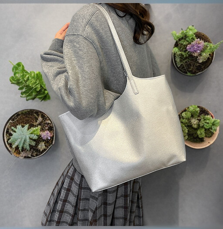 حقيبة حمل كبيرة الحجم بتصميم كسول