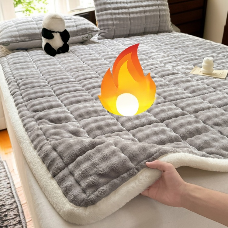 Gruby materac kaszmirowy na jesień i zimę