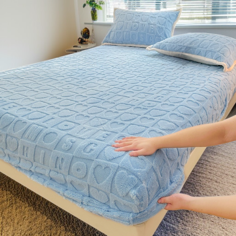 겨울용 두꺼운 밀크벨벳 침대커버 미끄럼방지 단일품