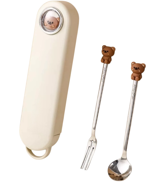 귀여운 곰돌이 캐릭터 식기 근접 사진