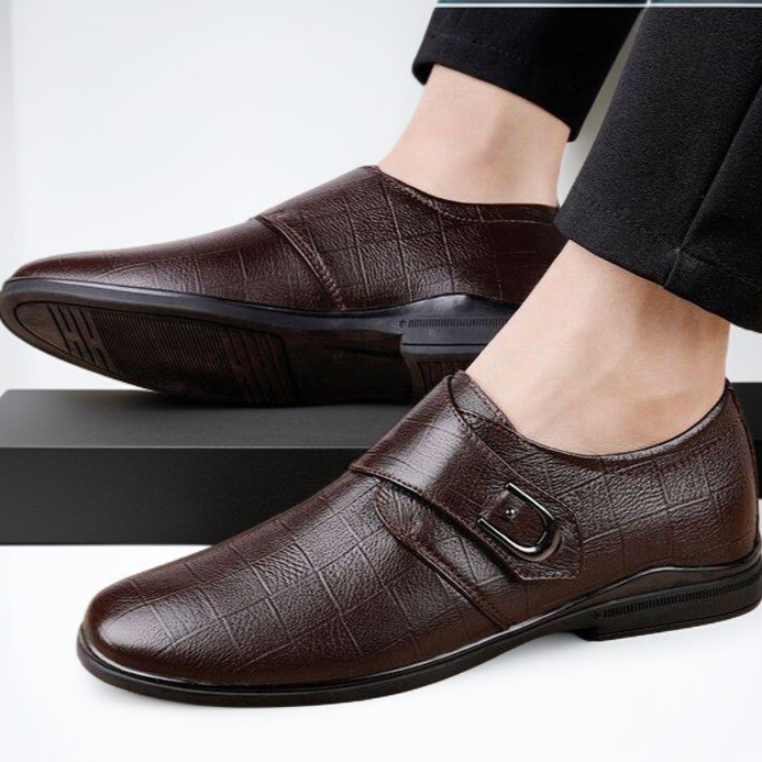 캐주얼 스타일에 매치한 남성 가죽 신발