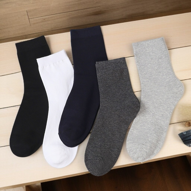 シンプルなメンズソックス