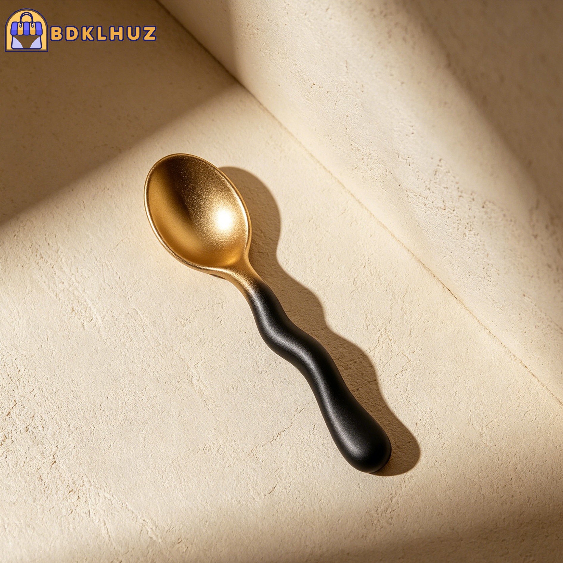 Stainless steel spoons with polished finish