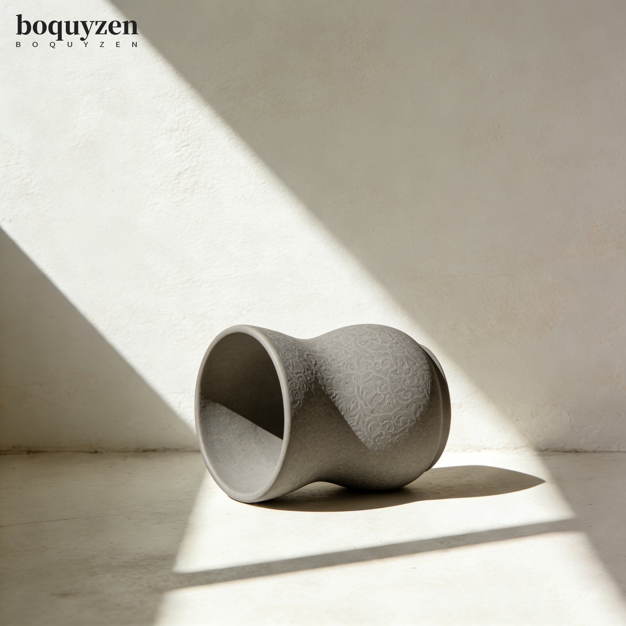 Detail moderního držáku na pera