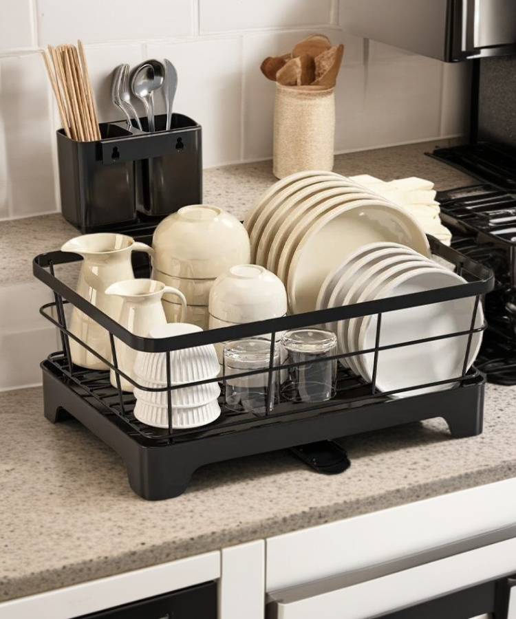 넉넉한 수납공간의 2단 선반