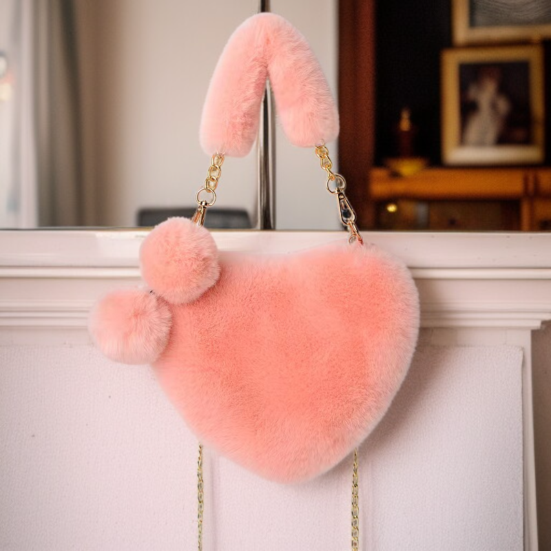 Damen Handtasche aus Plüsch mit Kette und Herzmotiv