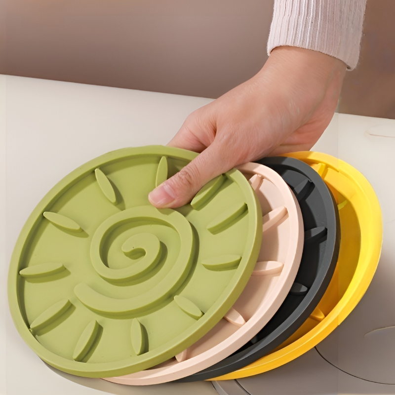 Silicone thermal insulation mat and dining mat