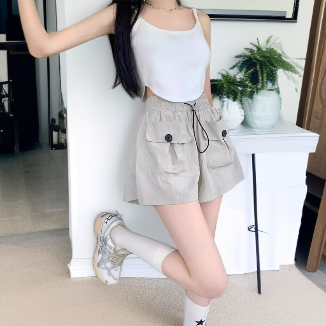 動きやすいレディースワークショートパンツ