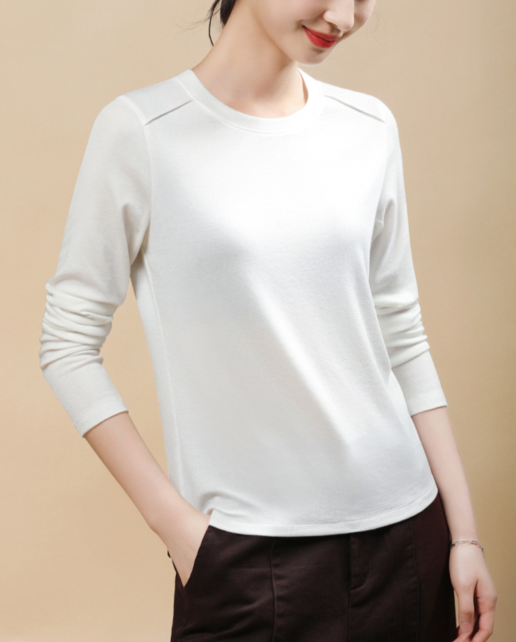 シンプルでおしゃれな2025年秋冬新作長袖Tシャツ