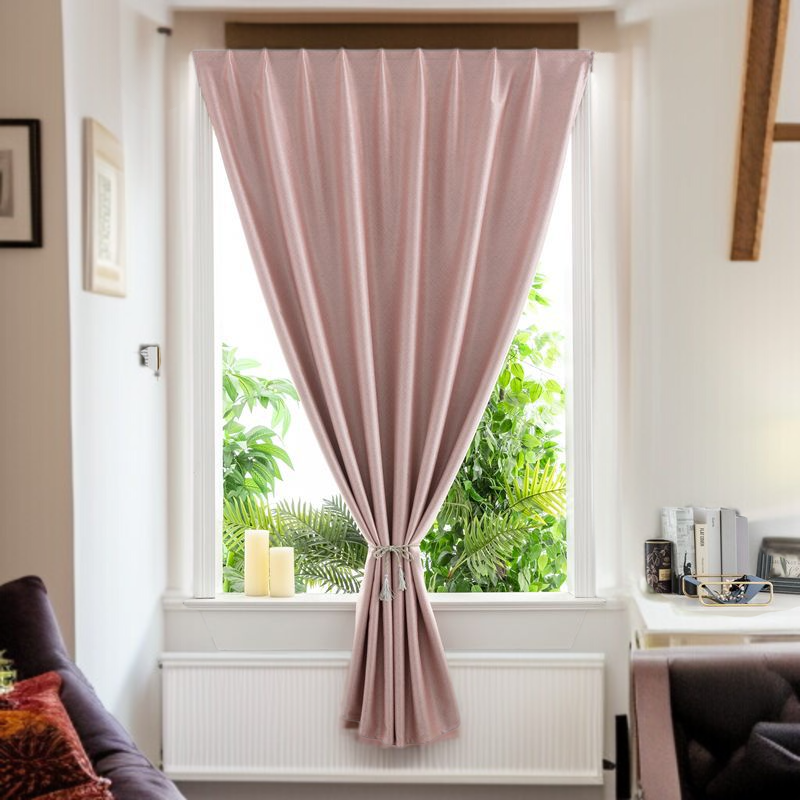 寮の寝室のカーテン ノーパンチ・フローティング・カーテンの取り付け 遮光カーテン 遮光カーテン