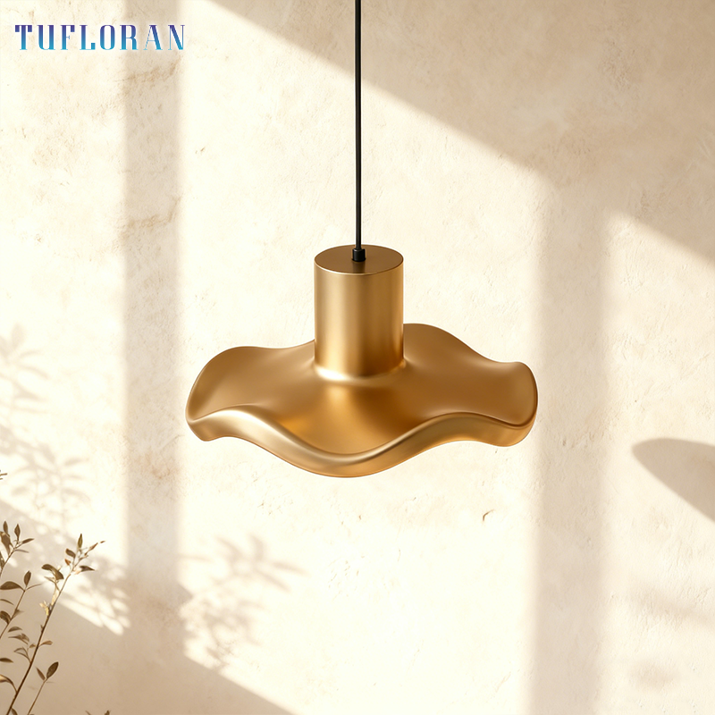 โคมไฟระย้าคลื่น