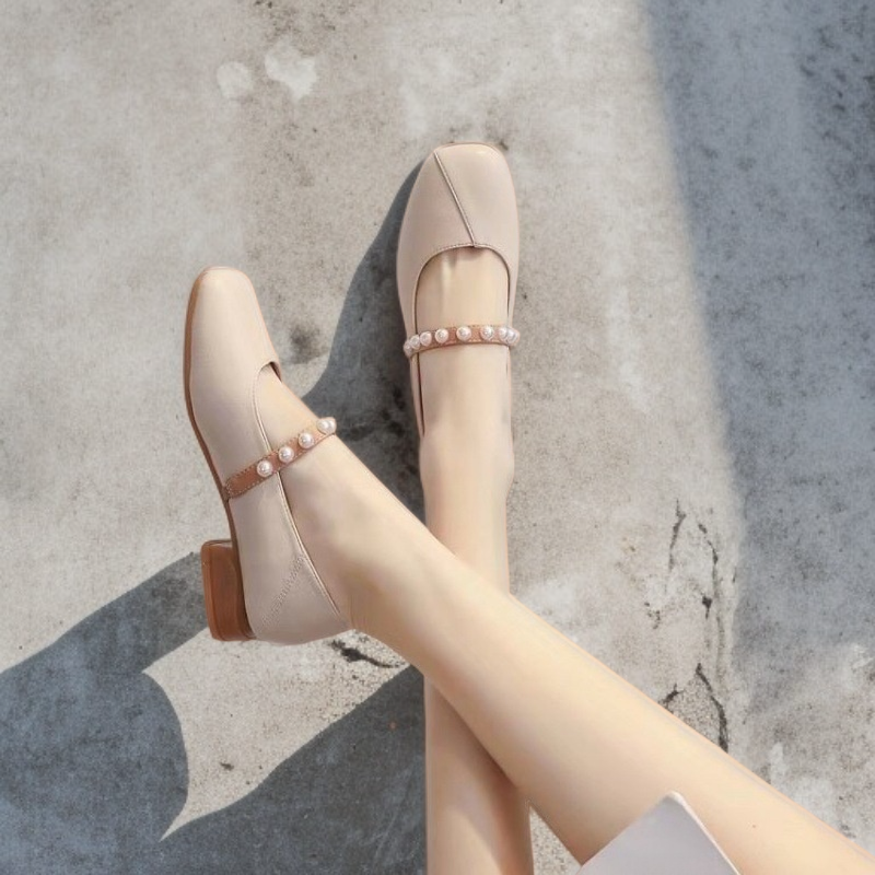 春と秋の新作通気性レザーメリージェーンシューズ