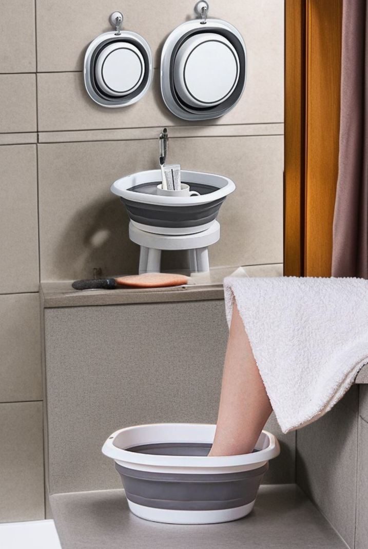 キャンプ場で使う折りたたみ式洗面台