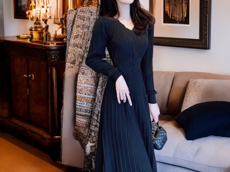 エレガントなデザインの秋冬スカート