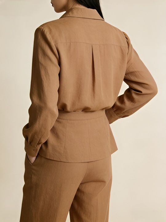Hochwertiger, taillierter Anzug in Kamelfarbe