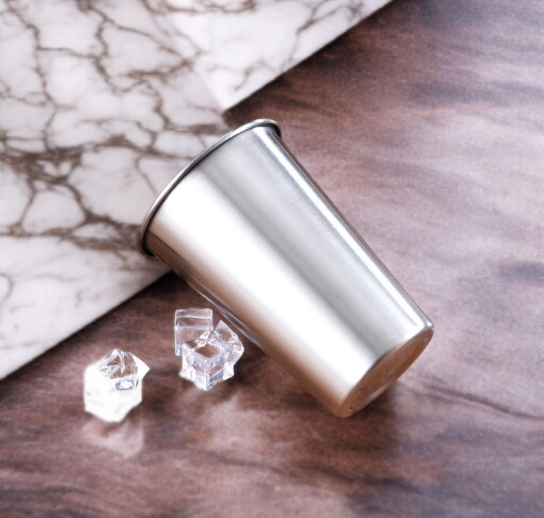 アウトドアに最適な落下防止カップ