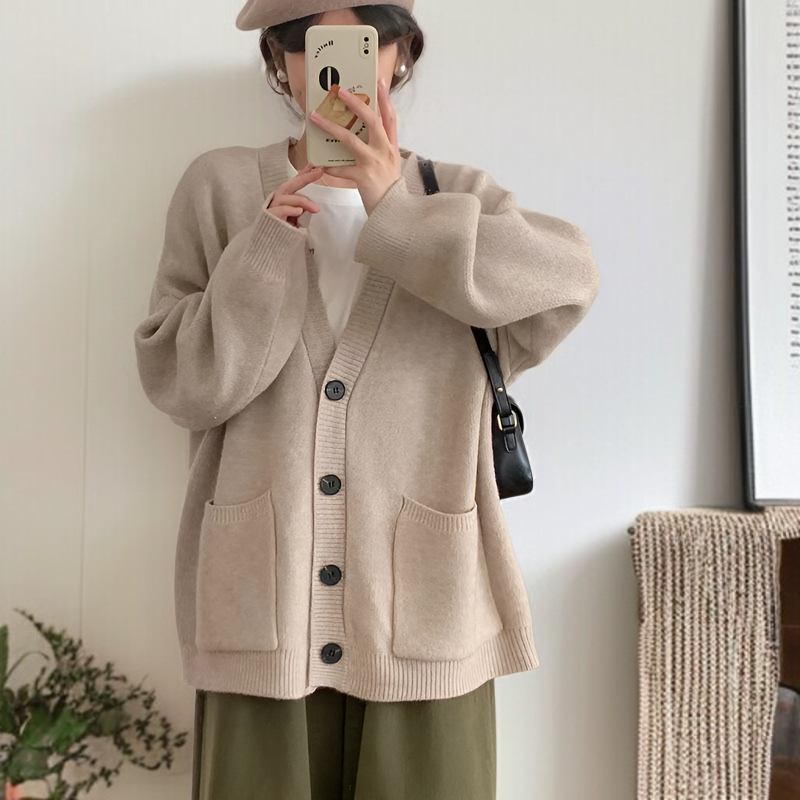 怠惰なスタイルのセータージャケット女性初秋 2024 新しいニットカーディガン春と秋の摩耗緩い無地トップ