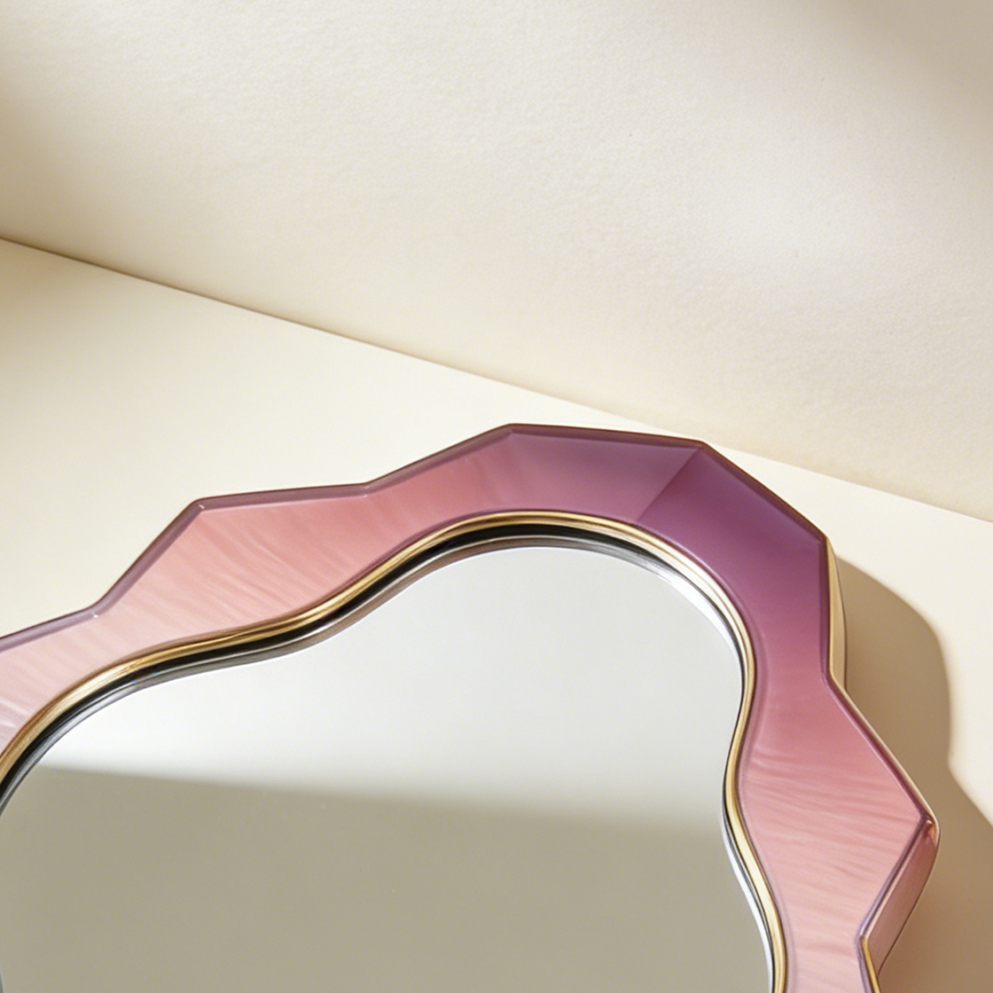 輕巧化妝鏡方便攜帶設計