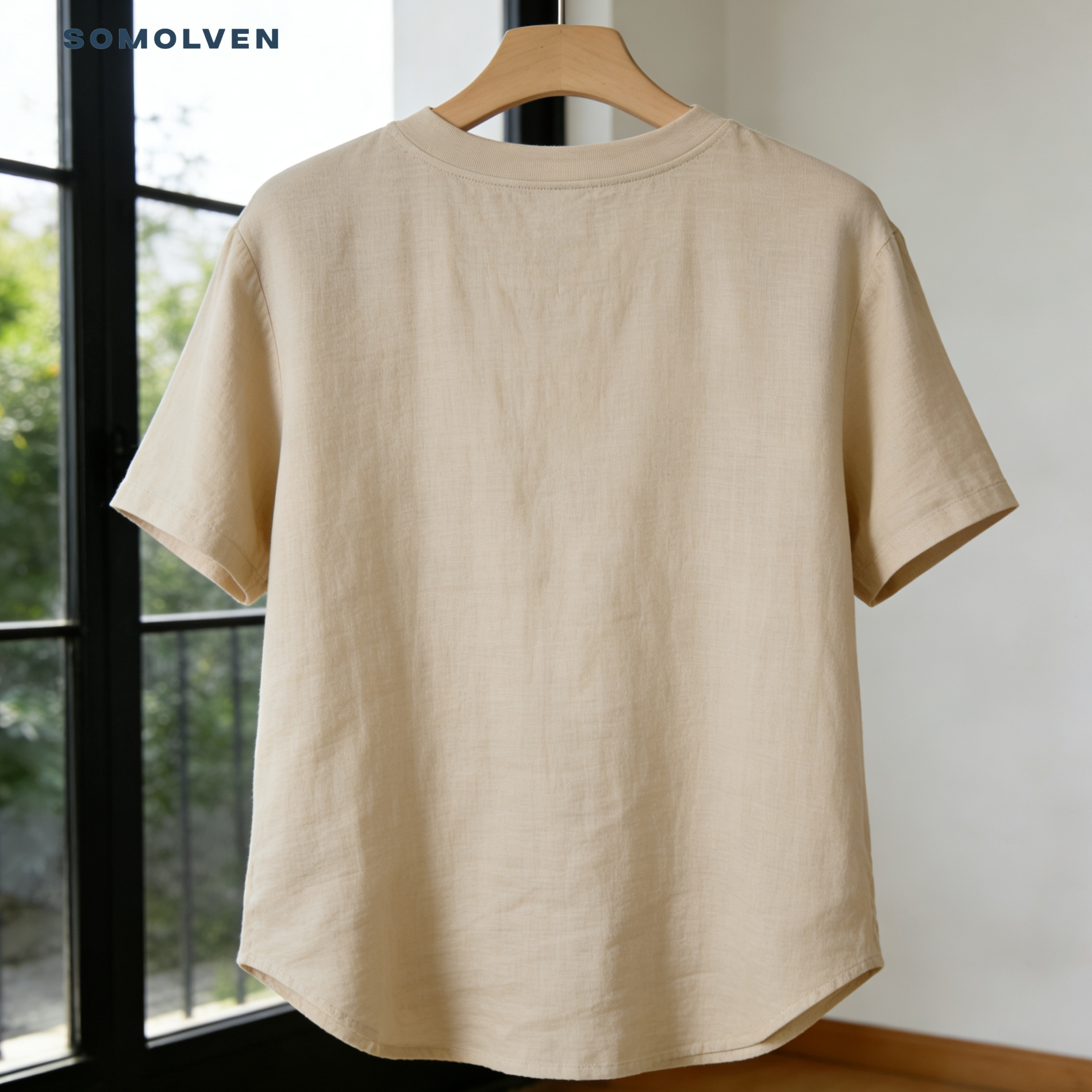 刺繍クルーネック半袖Tシャツ