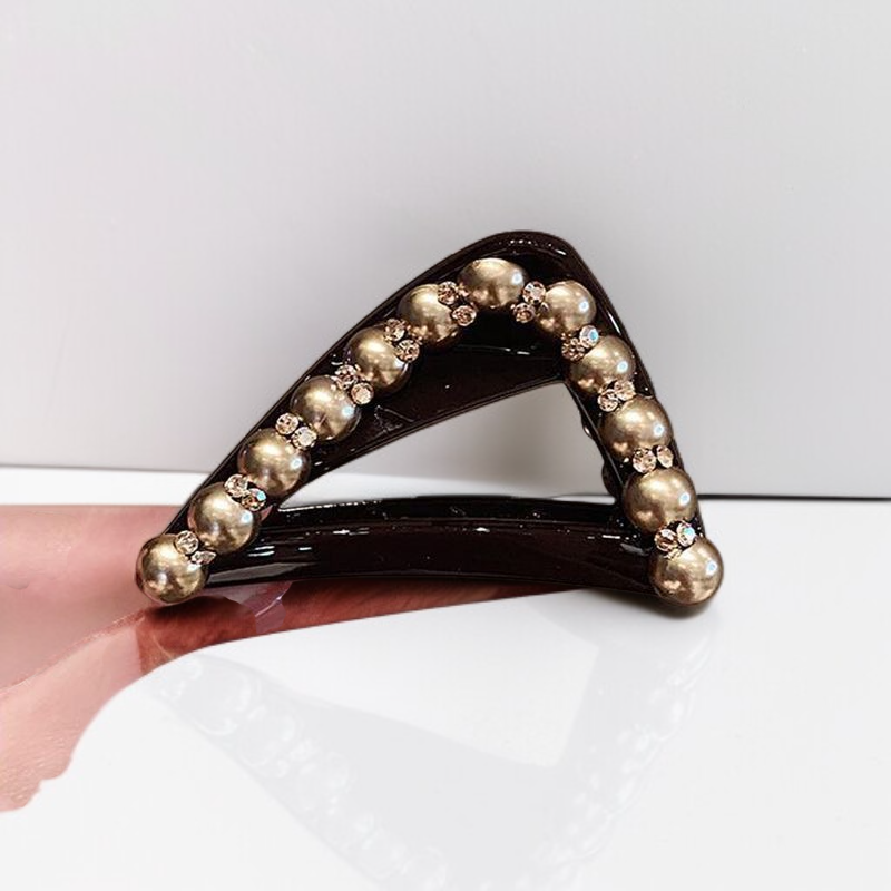 Dreieckiger Hakenclip als Schmuckverschluss