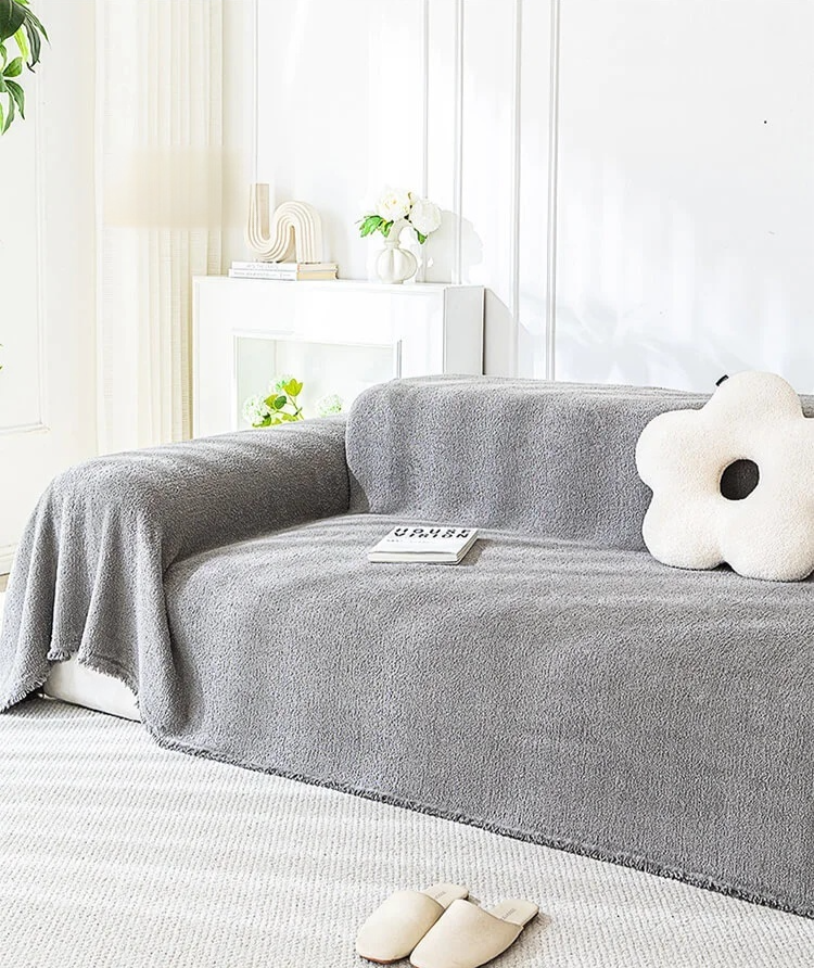 겨울철 따뜻한 소파 커버 사용 예시