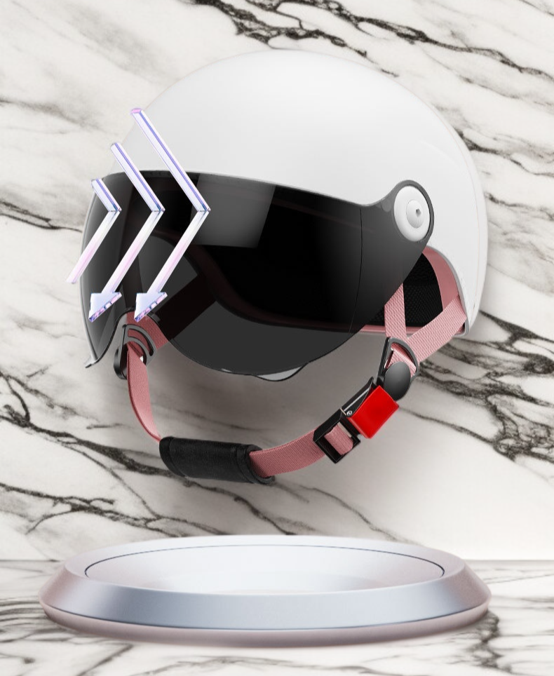 여름 라이딩에 적합한 오토바이 헬멧 착용 모습