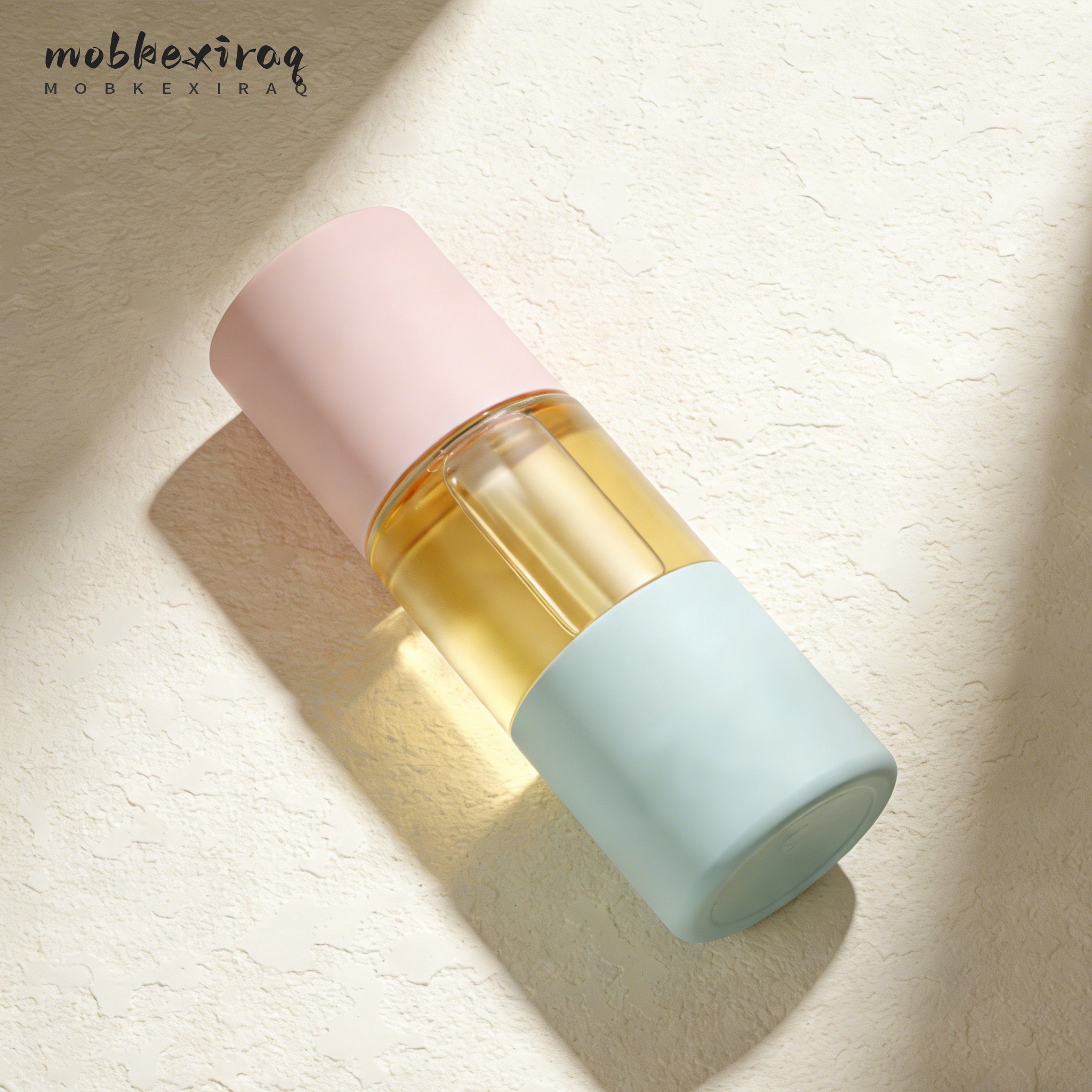 딥 클렌징 오일로 노폐물 제거하는 모습