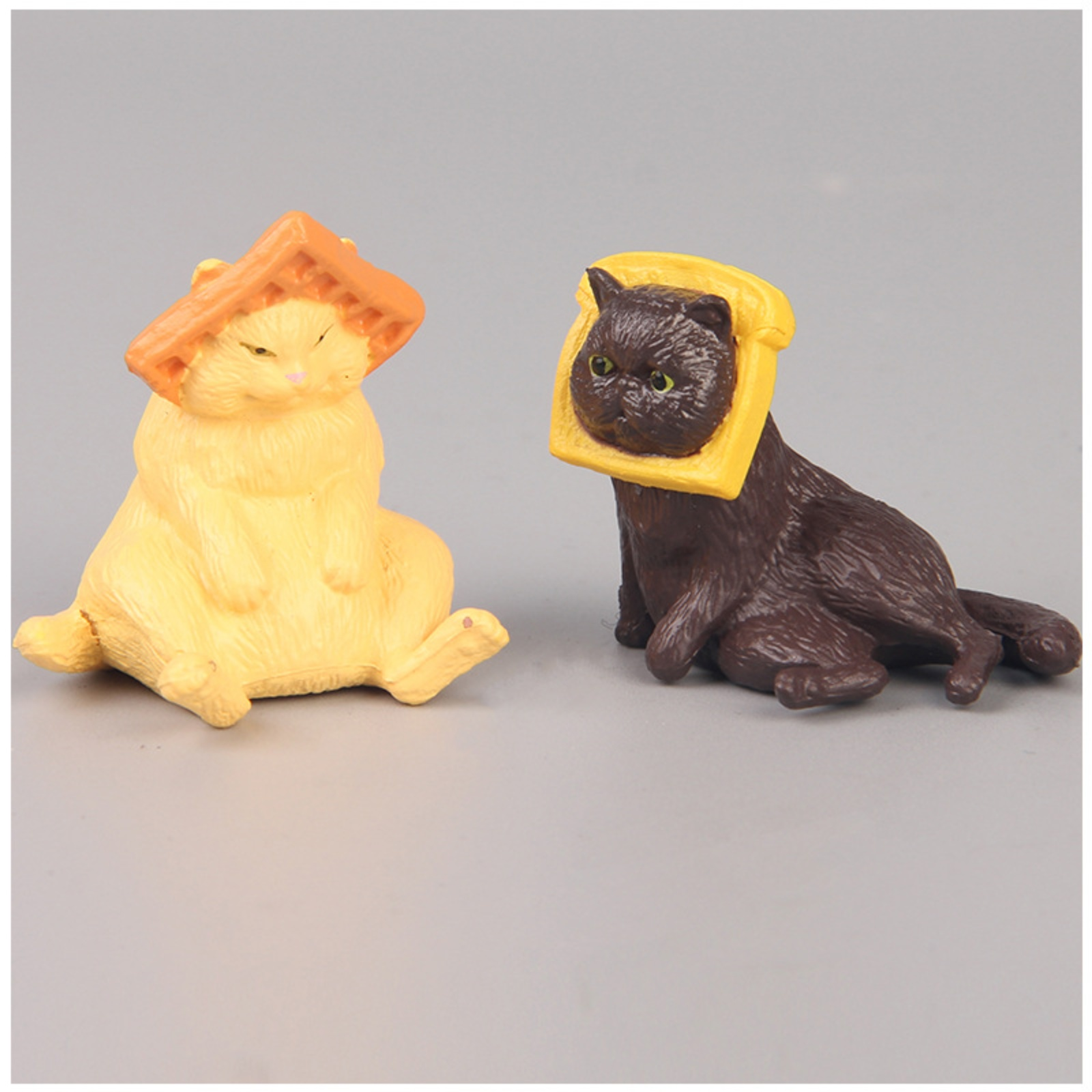 Cat Toast Bread Helmet Gashapon Toy