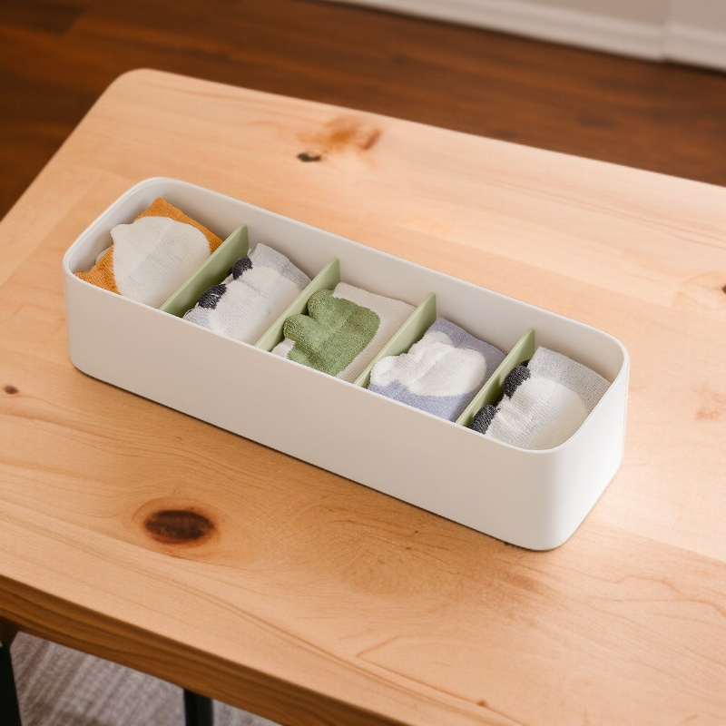 서랍에 배치된 양말, 속옷 수납함 이미지