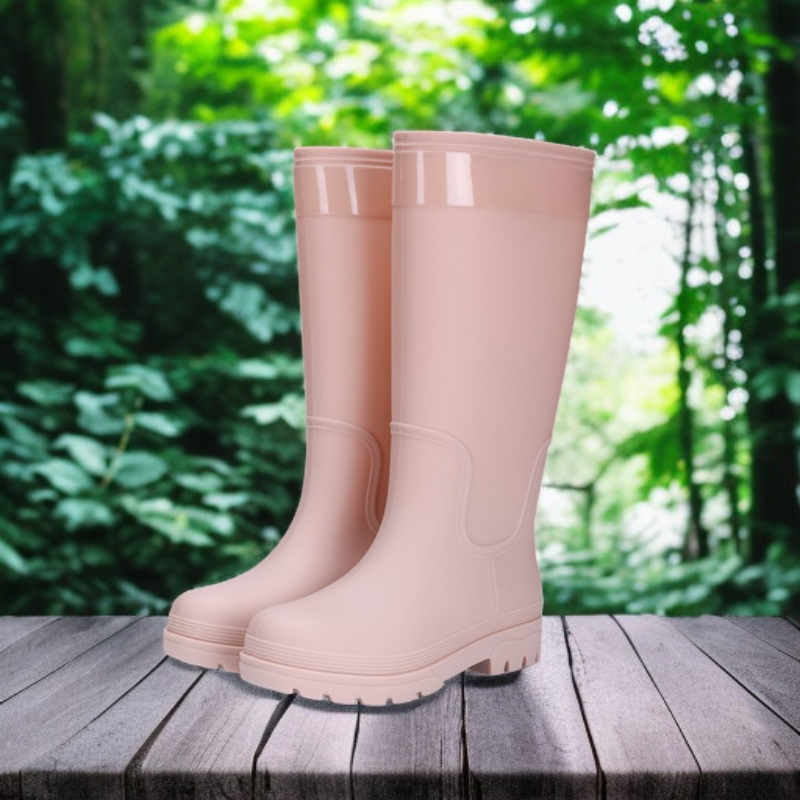 Women's outdoor long rain boots in black color