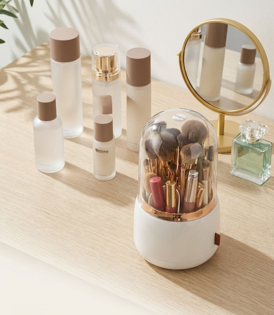 旅行にも使えるメイクブラシ収納ケース