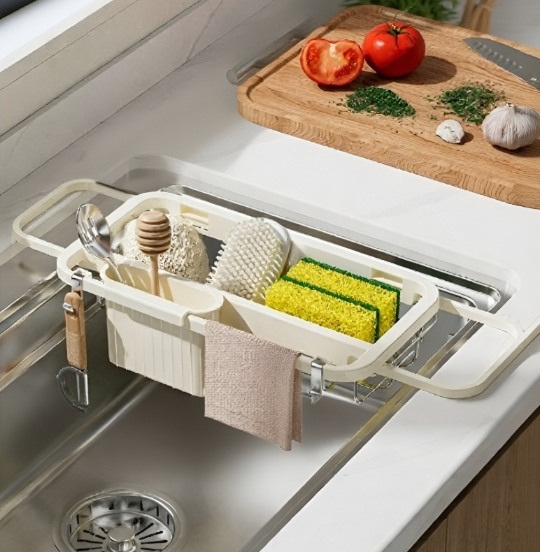 싱크대 위에 설치된 다기능 배수대