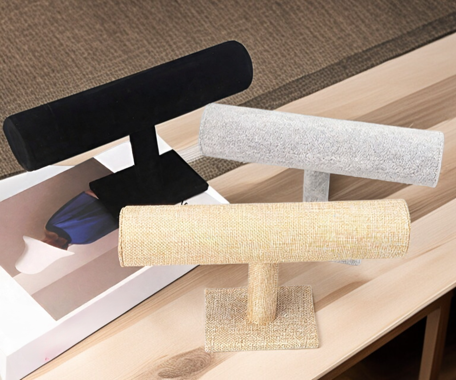 سوار مجوهرات حامل بتصميم أنيق