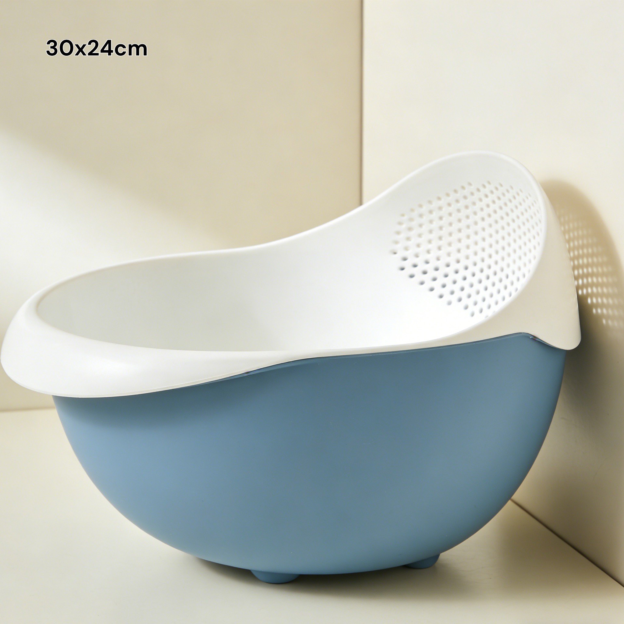 야채와 과일을 담은 주방 바구니