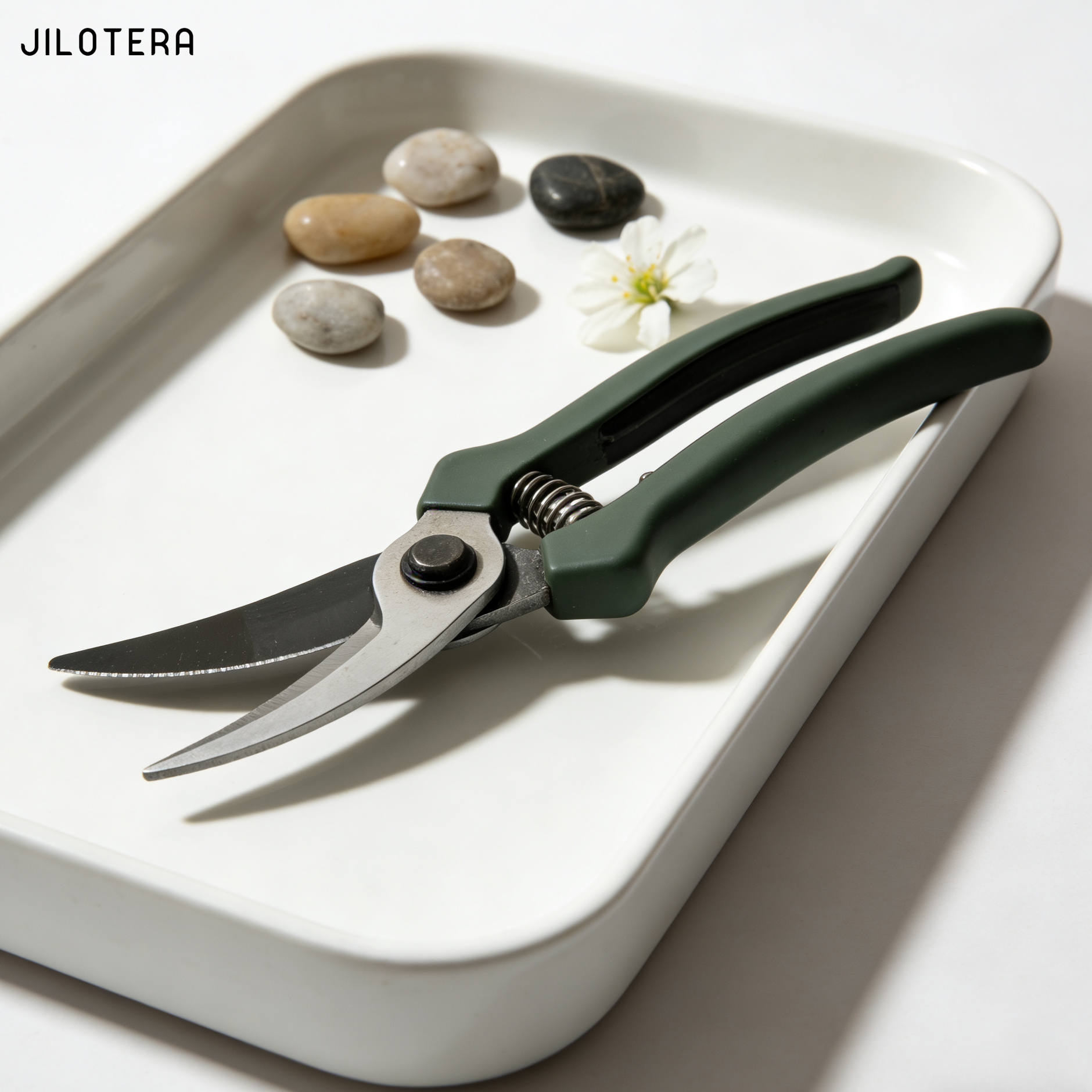 高品質な剪定鋏でガーデニング作業を快適に