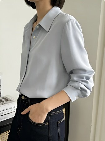 Französisches minimalistisches drapiertes Hemd