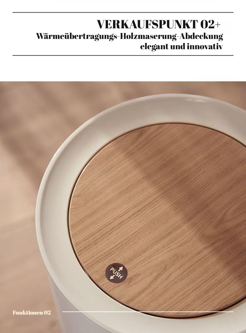 Stilvolle Tall Wooden Trash Can neben einem Sofa