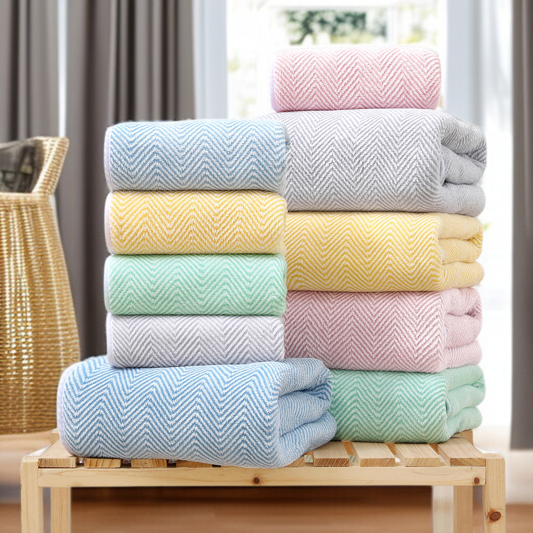 Miękki, chłonny i pogrubiony ręcznik do twarzy