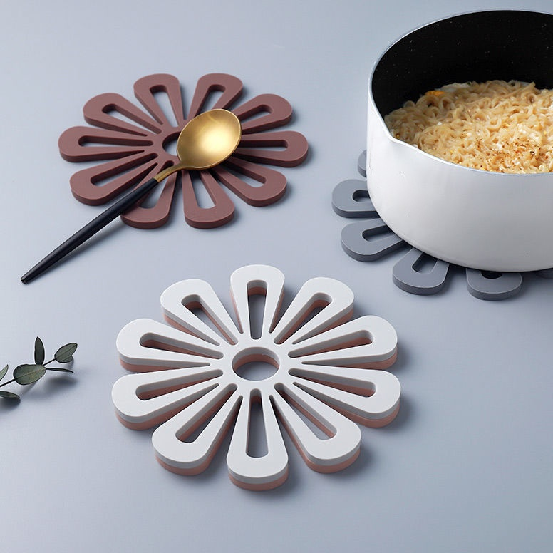 Insulated table mat